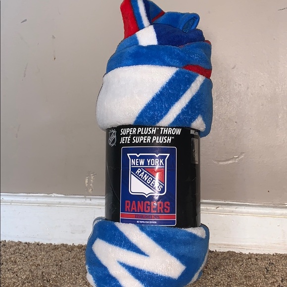 NHL Other - NHL New York Rangers Plush Throw NEW